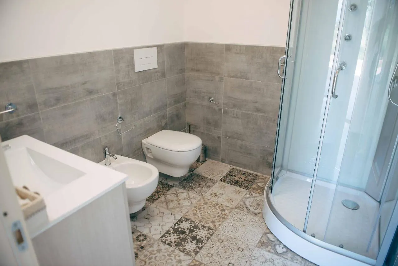 Affitta Camere La Fenice Di Folli Lorella Puegnago Olaszország