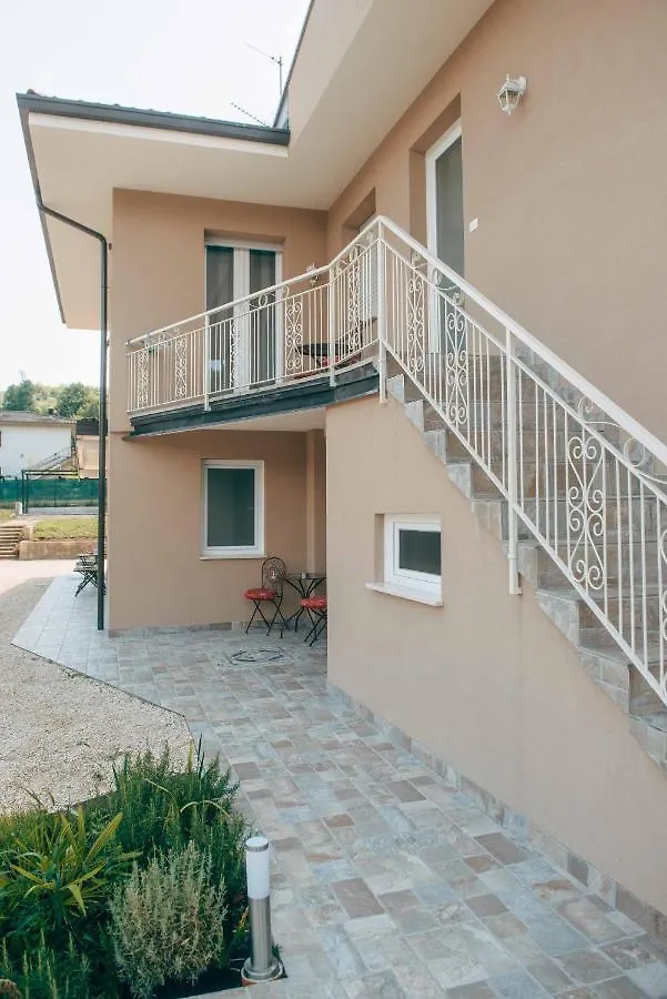 Affittacamere Affitta camere La Fenice di Folli Lorella Puegnago del Garda