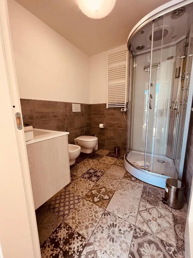 Affittacamere Affitta camere La Fenice di Folli Lorella Puegnago del Garda