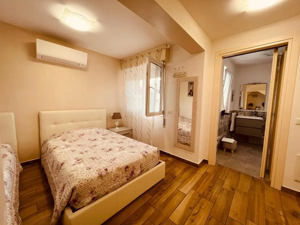 Affitta Camere La Fenice Di Folli Lorella Puegnago 0*,