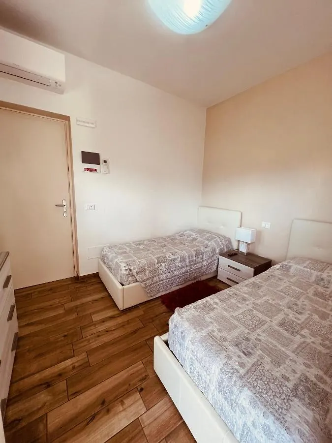 Affitta camere La Fenice di Folli Lorella Puegnago del Garda Affittacamere